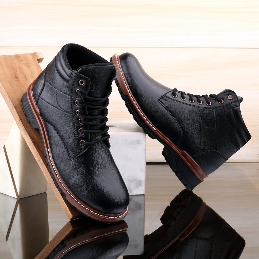 WUGATTI  Brogue Style Round Toe High Ankle Boot (Men)