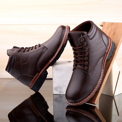 WUGATTI  Brogue Style Round Toe High Ankle Boot (Men)