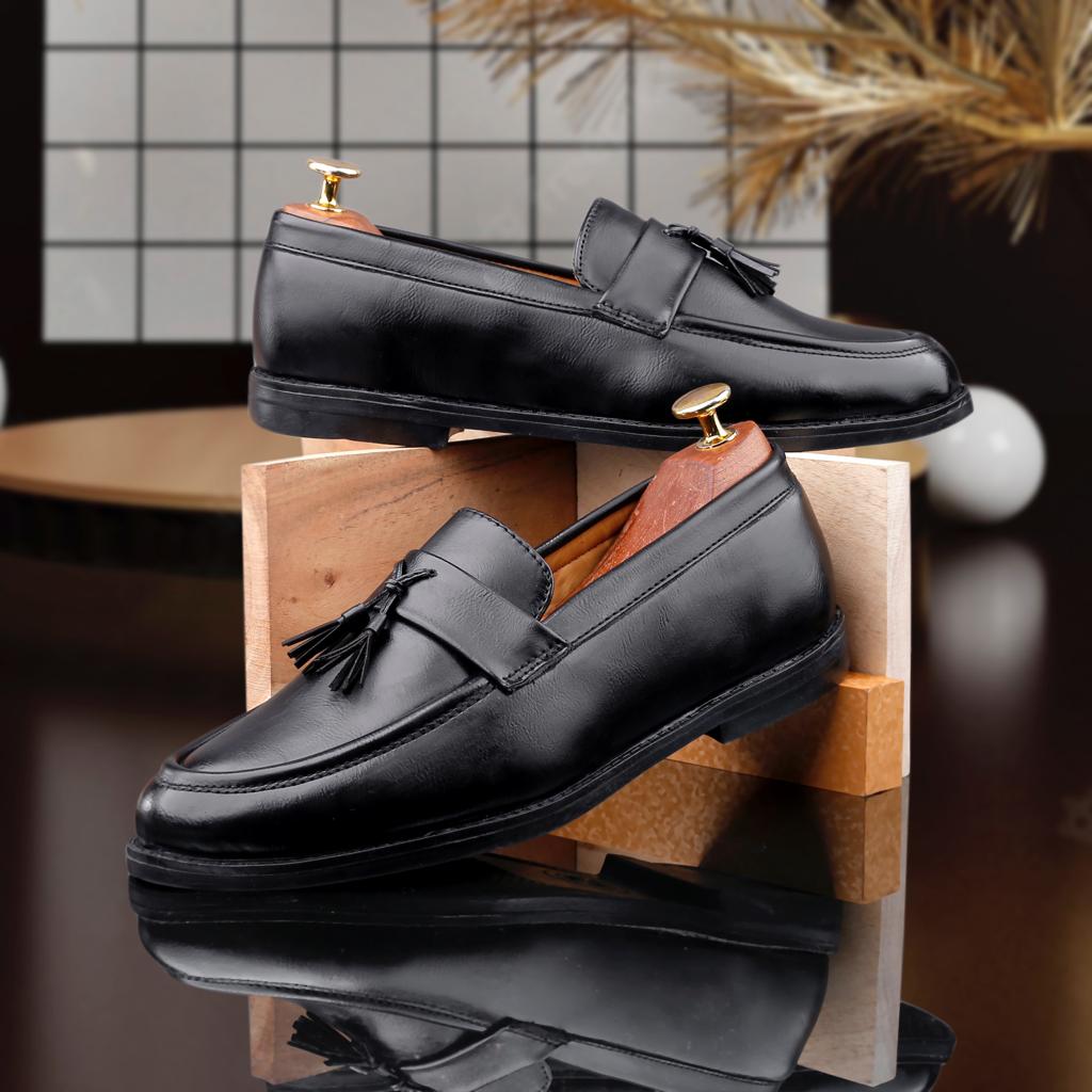 WUGATTI Stylish & Premium Quality Boat/Loafers For Men